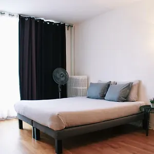  Apartment Lauriston France